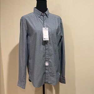 NWT Denim & Flower Blue and White Casual Button Down Chambray Shirt Men’s